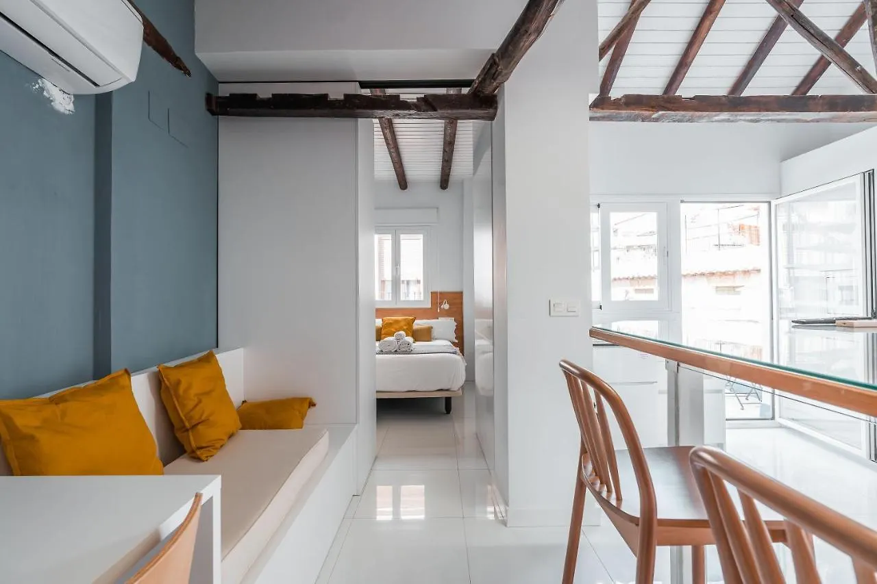Qh Eme Suites Granada Apartment