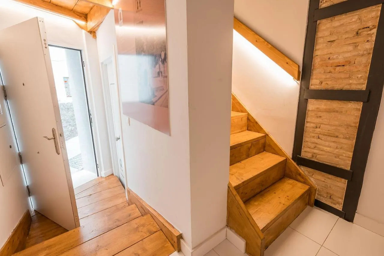 Qh Eme Suites Granada location